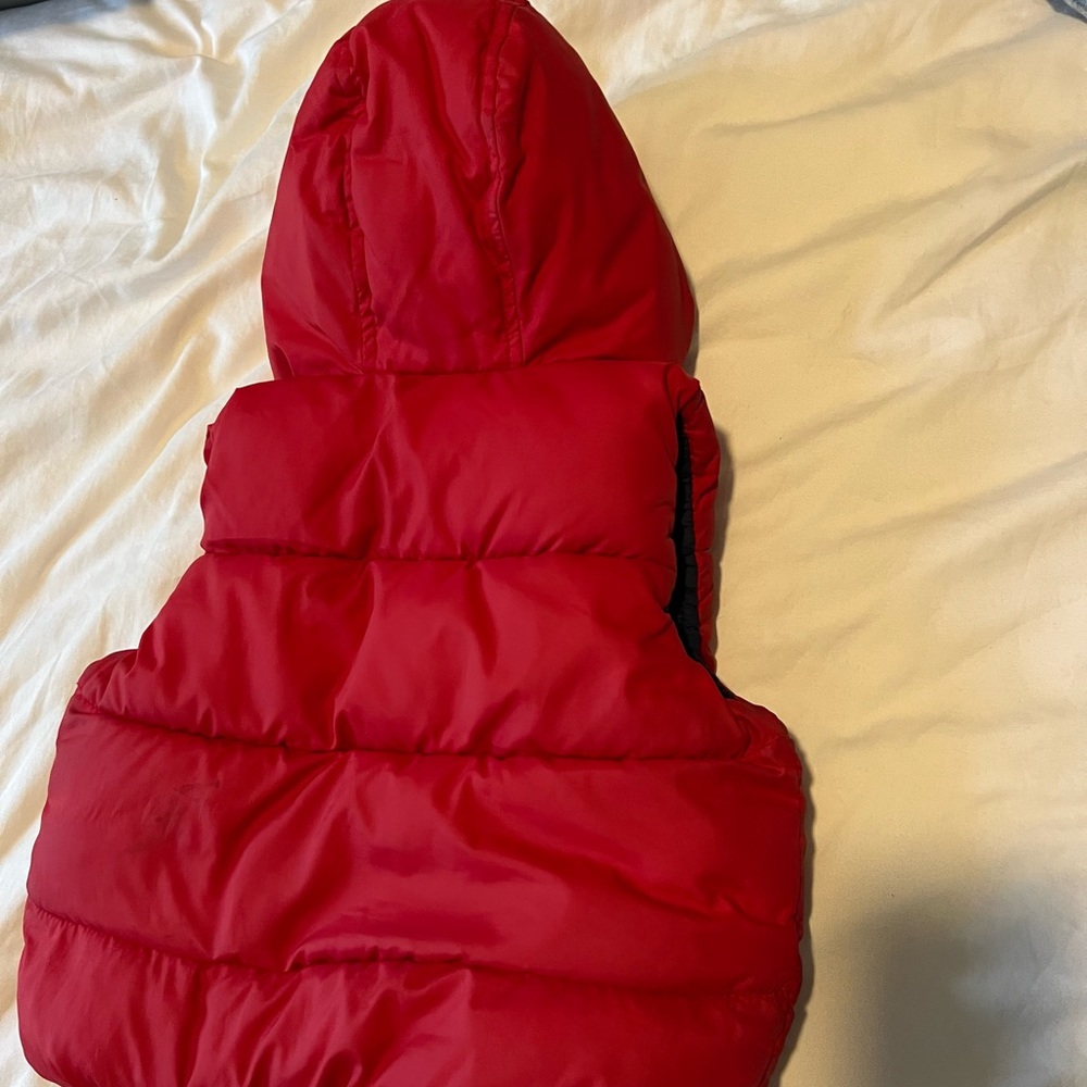 BabyGap Red Puffer Vest size 12-18 months